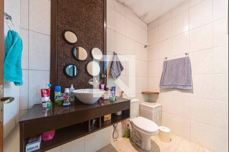 Casa à venda com 240m², 5 quartos e 4 vagasBanheiro do Quarto 4