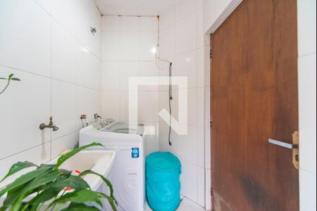 Casa à venda com 240m², 5 quartos e 4 vagasÁrea de Serviço