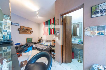 Casa à venda com 240m², 5 quartos e 4 vagasEdícula