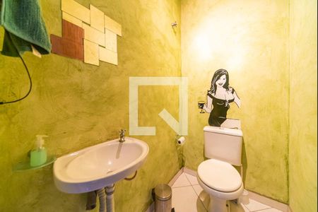 Casa à venda com 240m², 5 quartos e 4 vagasLavabo da Sala Superior