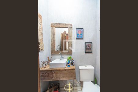 Casa à venda com 240m², 5 quartos e 4 vagasLavabo da Edícula