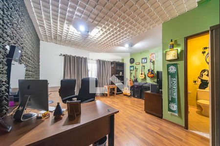 Casa à venda com 240m², 5 quartos e 4 vagasSala Superior