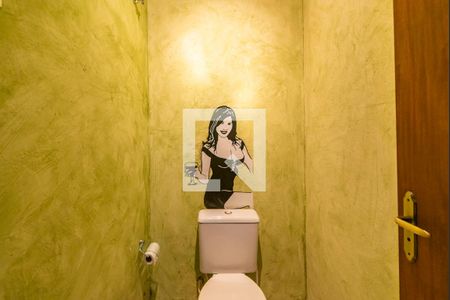 Casa à venda com 240m², 5 quartos e 4 vagasLavabo da Sala Superior