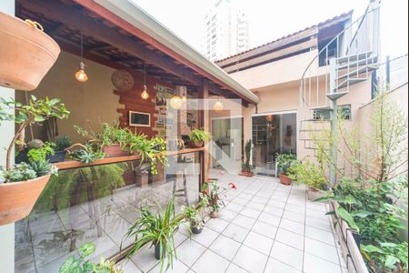 Casa à venda com 240m², 5 quartos e 4 vagasQuintal e Área Gourmet