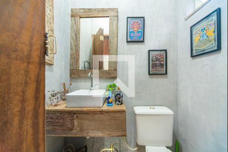 Casa à venda com 240m², 5 quartos e 4 vagasLavabo da Edícula