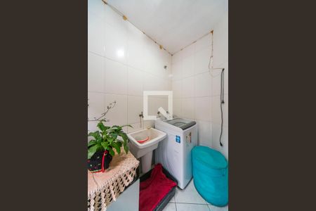 Casa à venda com 240m², 5 quartos e 4 vagasÁrea de Serviço