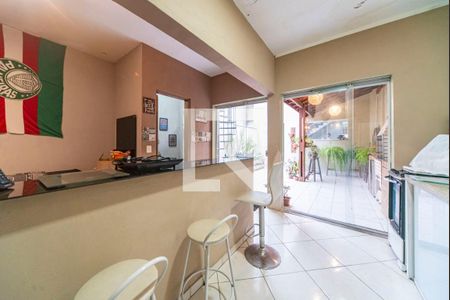 Casa à venda com 240m², 5 quartos e 4 vagasEdícula