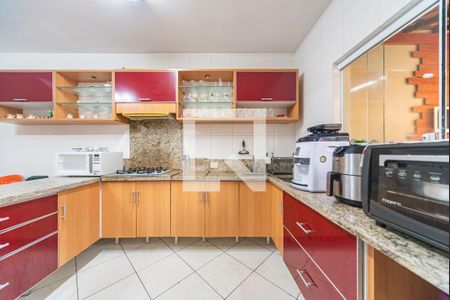 Casa à venda com 240m², 5 quartos e 4 vagasCopa e Cozinha