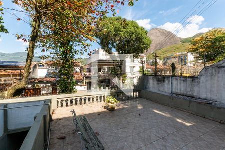Casa à venda com 480m², 4 quartos e 2 vagasQuintal