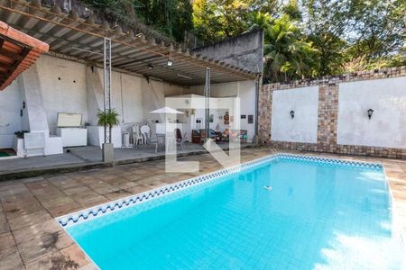 Casa à venda com 480m², 4 quartos e 2 vagasTerraço