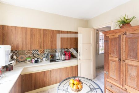 Casa à venda com 480m², 4 quartos e 2 vagasCozinha  2 (segundo andar)