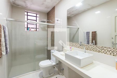 Banheiro 1 (primeiro andar) de casa à venda com 4 quartos, 480m² em Grajau, Rio de Janeiro