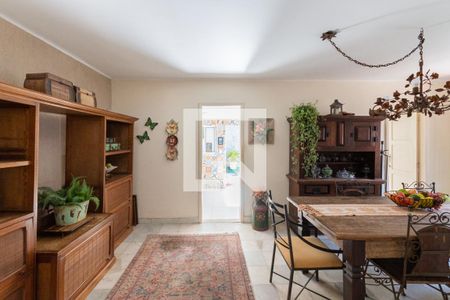 Casa à venda com 480m², 4 quartos e 2 vagasSala de jantar (segundo andar)