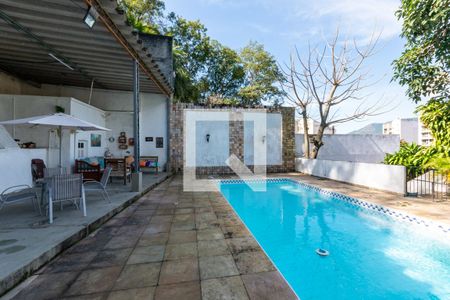 Casa à venda com 480m², 4 quartos e 2 vagasTerraço