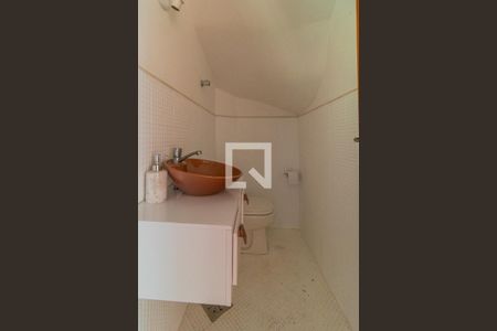 Lavabo de casa à venda com 4 quartos, 178m² em Espírito Santo, Porto Alegre