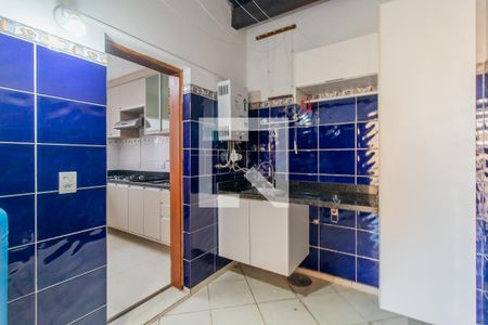 Casa à venda com 178m², 4 quartos e 2 vagasCozinha e Área de Serviço