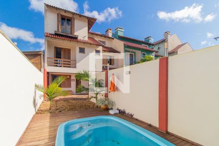 Casa à venda com 178m², 4 quartos e 2 vagasPiscina