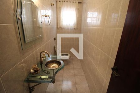 Casa à venda com 133m², 3 quartos e 2 vagasLavabo 1