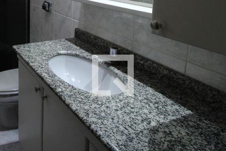 Casa à venda com 133m², 3 quartos e 2 vagasBanheiro 1