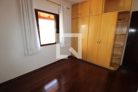 Casa à venda com 133m², 3 quartos e 2 vagasQuarto 2