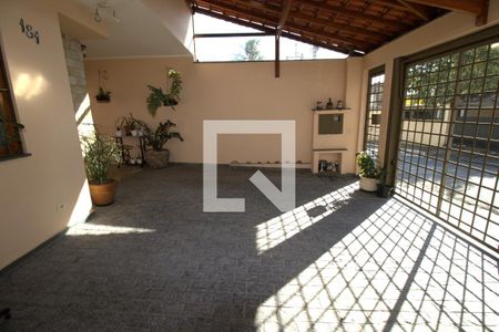 Casa à venda com 133m², 3 quartos e 2 vagasGaragem