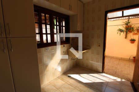 Casa à venda com 133m², 3 quartos e 2 vagasÁrea de serviço