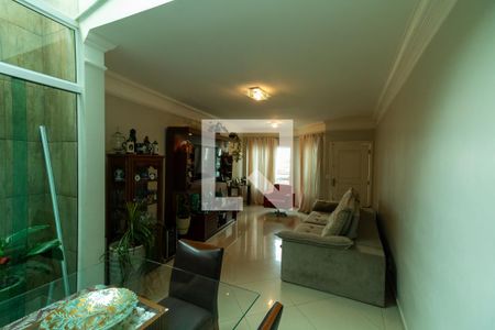 Sala de casa à venda com 3 quartos, 186m² em Vila Guilhermina, São Paulo