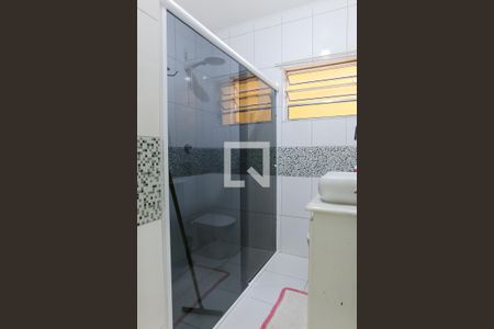 Casa à venda com 210m², 3 quartos e 2 vagas Casa à venda com 210m², 3 quartos e 2 vagasBanheiro Social