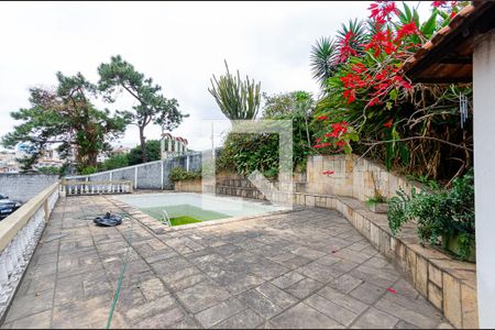 Casa para alugar com 1100m², 4 quartos e 8 vagas Casa para alugar com 1100m², 4 quartos e 8 vagasPiscina