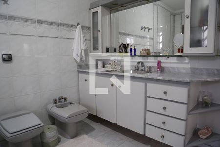 Casa à venda com 350m², 3 quartos e sem vagaBanheiro da Suíte