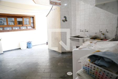 Casa à venda com 350m², 3 quartos e sem vagaÁrea de Serviço