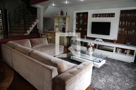 Sala de TV de casa à venda com 3 quartos, 350m² em Vila Palmeiras, São Paulo