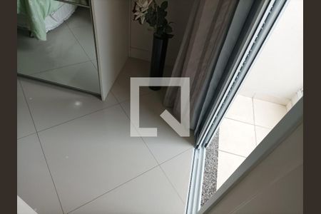 Apartamento à venda com 65m², 2 quartos e 2 vagasVaranda do quarto