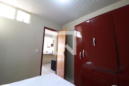 Quarto 1 de kitnet/studio para alugar com 2 quartos, 40m² em Centro, Uberlândia