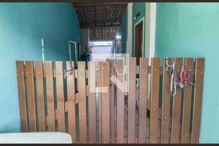 Casa para alugar com 140m², 4 quartos e 2 vagasÁrea externa - Lateral da casa