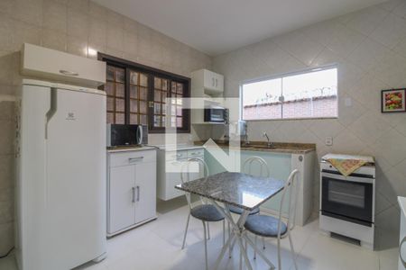 Casa para alugar com 140m², 4 quartos e 2 vagasCozinha