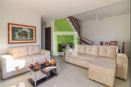 Sala de casa para alugar com 4 quartos, 140m² em Vargem Pequena, Rio de Janeiro