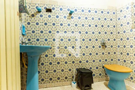 Casa à venda com 63m², 1 quarto e 1 vaga Casa à venda com 63m², 1 quarto e 1 vagaBanheiro