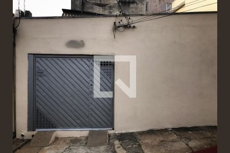 Casa à venda com 63m², 1 quarto e 1 vaga Casa à venda com 63m², 1 quarto e 1 vagaFachada da Casa