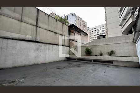 Apartamento para alugar com 83m², 2 quartos e sem vagaÁrea comum