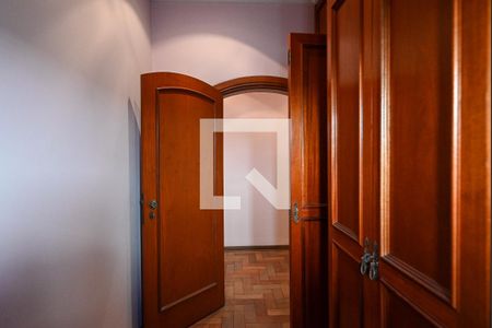 Casa à venda com 900m², 4 quartos e 9 vagasCloset Quarto 2