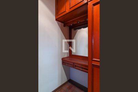 Casa à venda com 900m², 4 quartos e 9 vagasCloset Quarto 4