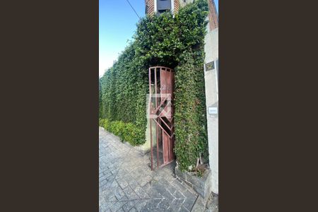 Casa à venda com 900m², 4 quartos e 9 vagasFachada