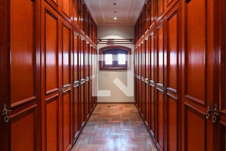 Casa à venda com 900m², 4 quartos e 9 vagasCloset Quarto 4