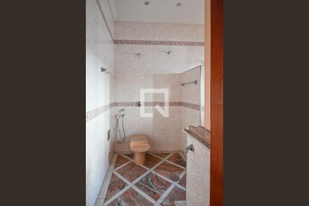 Casa à venda com 900m², 4 quartos e 9 vagasSuite Quarto 2