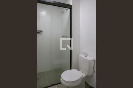 Banheiro de kitnet/studio para alugar com 1 quarto, 29m² em Perdizes, São Paulo