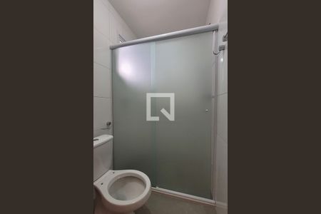 Apartamento para alugar com 76m², 2 quartos e 1 vaga Apartamento para alugar com 76m², 2 quartos e 1 vagaBanheiro da suíte