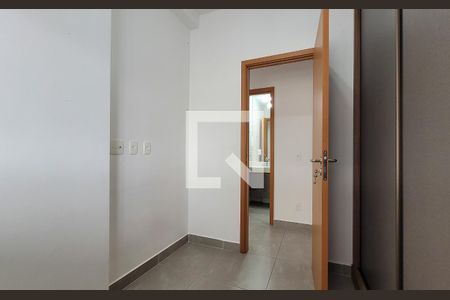 Quarto de apartamento para alugar com 2 quartos, 76m² em Gonzaga, Santos