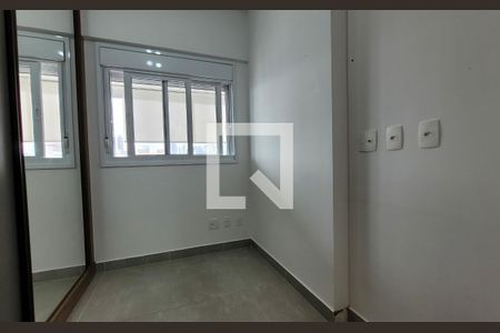 Quarto de apartamento para alugar com 2 quartos, 76m² em Gonzaga, Santos