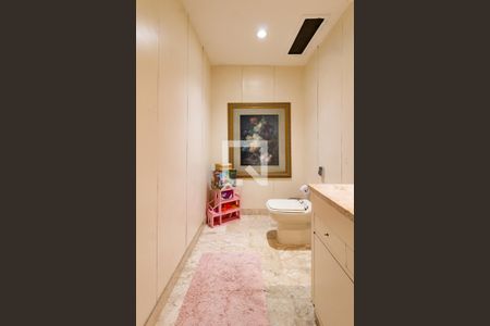 Apartamento à venda com 173m², 4 quartos e 1 vagaLavabo